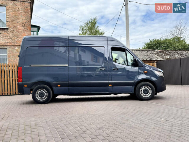 Серый Мерседес Sprinter, объемом двигателя 0 л и пробегом 70 тыс. км за 19700 $, фото 1 на Automoto.ua