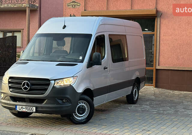 Серый Мерседес Sprinter, объемом двигателя 1.95 л и пробегом 216 тыс. км за 29300 $, фото 1 на Automoto.ua