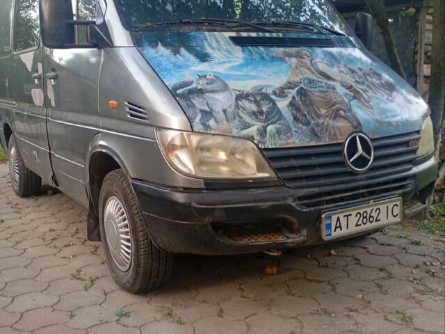 Серый Мерседес Sprinter, объемом двигателя 2.15 л и пробегом 520 тыс. км за 3700 $, фото 1 на Automoto.ua