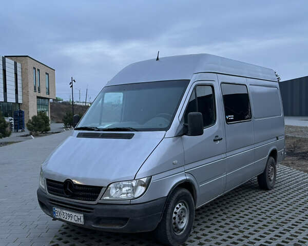 Сірий Мерседес Sprinter, об'ємом двигуна 2.15 л та пробігом 370 тис. км за 5999 $, фото 1 на Automoto.ua