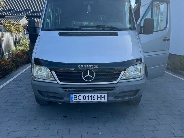 Серый Мерседес Sprinter, объемом двигателя 2.69 л и пробегом 500 тыс. км за 9500 $, фото 1 на Automoto.ua
