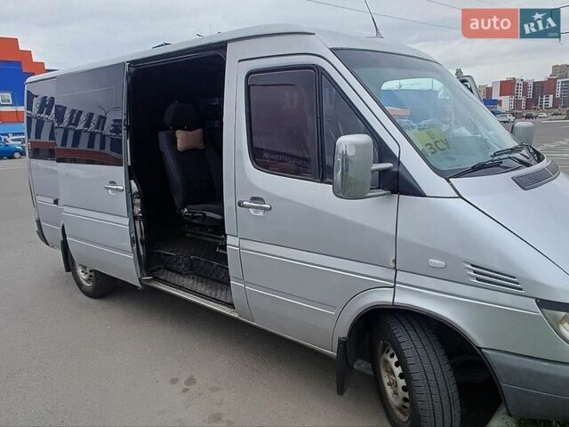 Серый Мерседес Sprinter, объемом двигателя 2.7 л и пробегом 614 тыс. км за 8700 $, фото 1 на Automoto.ua