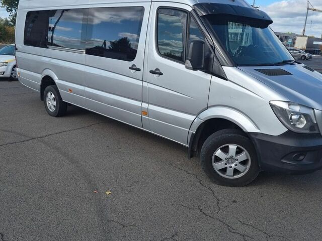 Серый Мерседес Sprinter, объемом двигателя 2.99 л и пробегом 832 тыс. км за 18000 $, фото 1 на Automoto.ua