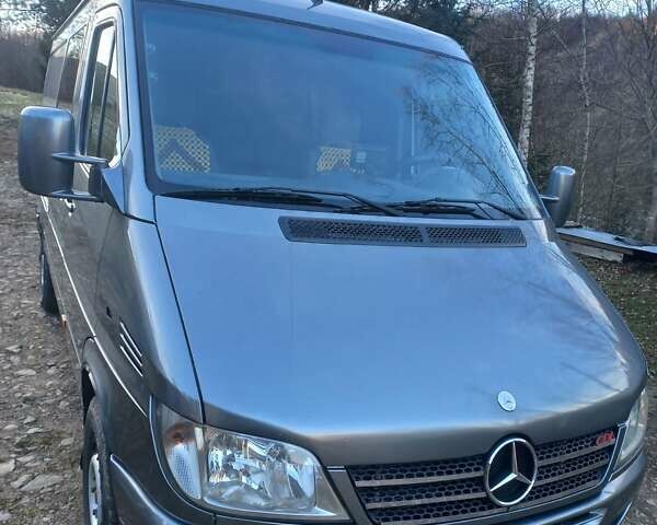 Серый Мерседес Sprinter, объемом двигателя 2.7 л и пробегом 368 тыс. км за 10000 $, фото 1 на Automoto.ua