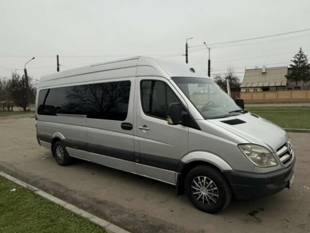 Серый Мерседес Sprinter, объемом двигателя 2.69 л и пробегом 460 тыс. км за 15500 $, фото 1 на Automoto.ua