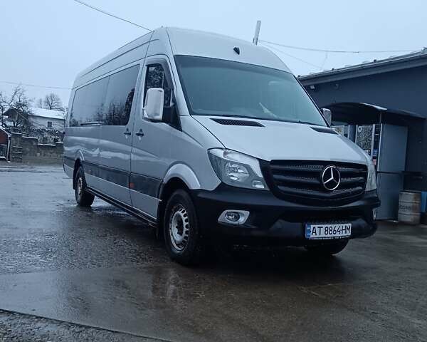 Серый Мерседес Sprinter, объемом двигателя 2.15 л и пробегом 870 тыс. км за 10950 $, фото 1 на Automoto.ua