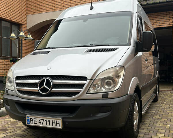 Сірий Мерседес Sprinter, об'ємом двигуна 2.2 л та пробігом 300 тис. км за 15999 $, фото 1 на Automoto.ua
