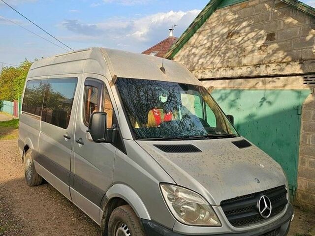 Серый Мерседес Sprinter, объемом двигателя 2.2 л и пробегом 575 тыс. км за 10000 $, фото 1 на Automoto.ua