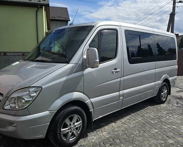 Серый Мерседес Sprinter, объемом двигателя 3 л и пробегом 570 тыс. км за 13500 $, фото 1 на Automoto.ua