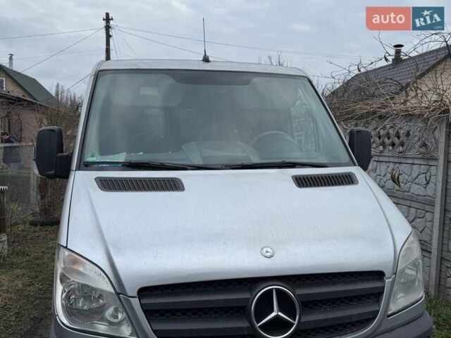 Серый Мерседес Sprinter, объемом двигателя 2.15 л и пробегом 311 тыс. км за 12000 $, фото 1 на Automoto.ua