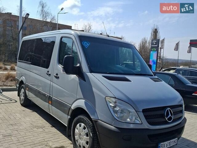 Серый Мерседес Sprinter, объемом двигателя 2.15 л и пробегом 525 тыс. км за 17999 $, фото 1 на Automoto.ua