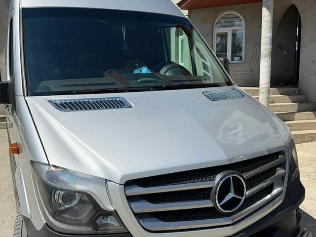 Серый Мерседес Sprinter, объемом двигателя 2.99 л и пробегом 500 тыс. км за 29232 $, фото 1 на Automoto.ua