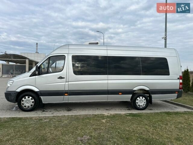 Серый Мерседес Sprinter, объемом двигателя 2.69 л и пробегом 900 тыс. км за 18500 $, фото 1 на Automoto.ua