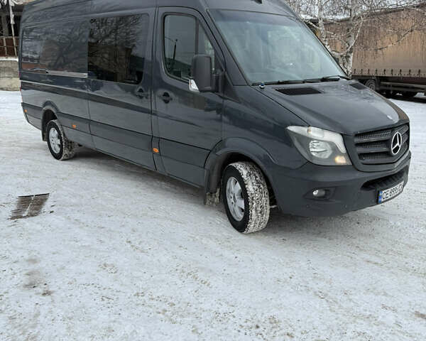Сірий Мерседес Sprinter, об'ємом двигуна 2.14 л та пробігом 300 тис. км за 19837 $, фото 1 на Automoto.ua