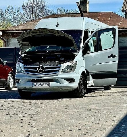 Серый Мерседес Sprinter, объемом двигателя 2.2 л и пробегом 425 тыс. км за 21000 $, фото 1 на Automoto.ua