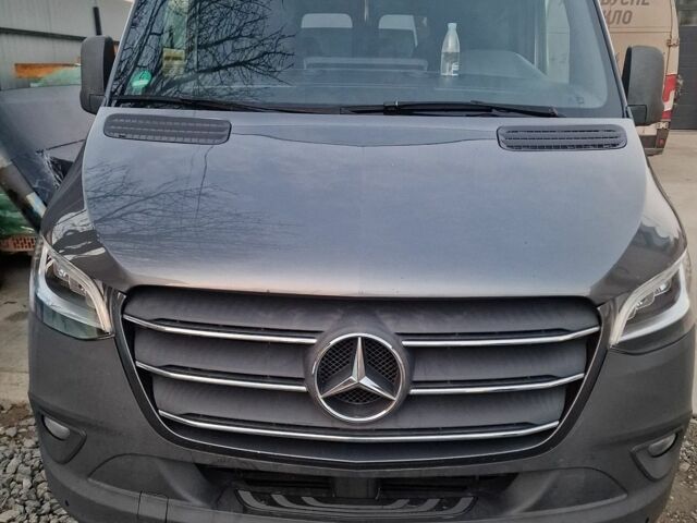 Серый Мерседес Sprinter, объемом двигателя 2.99 л и пробегом 418 тыс. км за 38850 $, фото 1 на Automoto.ua