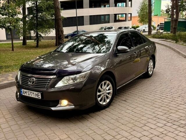 Сірий Мерседес Sprinter, об'ємом двигуна 2.14 л та пробігом 210 тис. км за 45000 $, фото 1 на Automoto.ua
