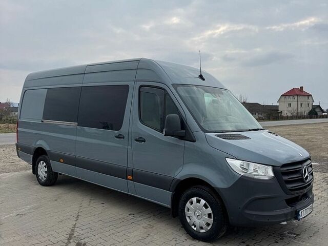 Серый Мерседес Sprinter, объемом двигателя 2.14 л и пробегом 270 тыс. км за 41550 $, фото 1 на Automoto.ua