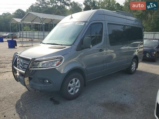 Серый Мерседес Sprinter, объемом двигателя 2 л и пробегом 37 тыс. км за 10000 $, фото 1 на Automoto.ua