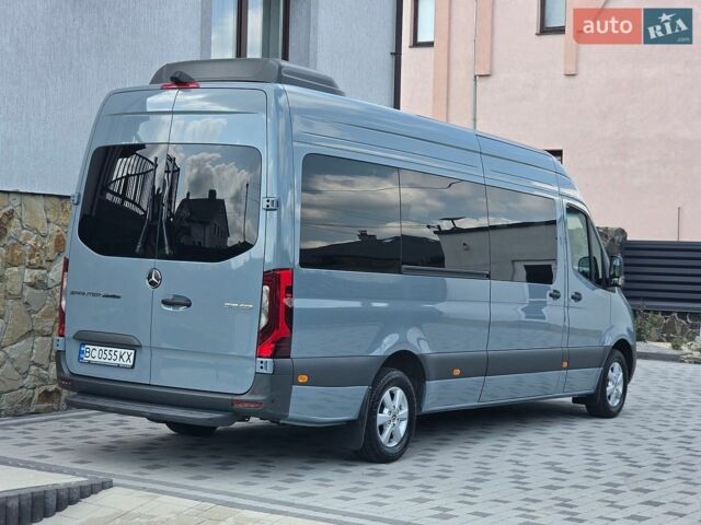 Серый Мерседес Sprinter, объемом двигателя 1.95 л и пробегом 50 тыс. км за 93900 $, фото 1 на Automoto.ua