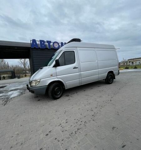 Сірий Мерседес Sprinter, об'ємом двигуна 2.7 л та пробігом 350 тис. км за 7700 $, фото 1 на Automoto.ua