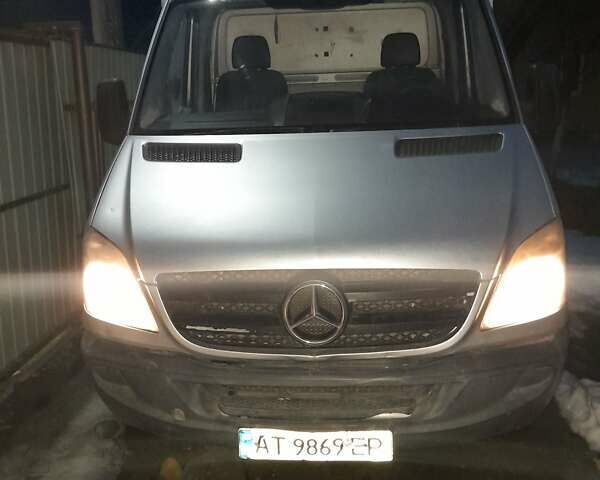 Серый Мерседес Sprinter, объемом двигателя 2.14 л и пробегом 382 тыс. км за 10300 $, фото 1 на Automoto.ua
