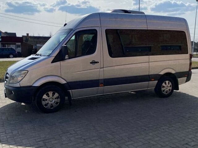 Серый Мерседес Sprinter, объемом двигателя 2.2 л и пробегом 360 тыс. км за 10599 $, фото 1 на Automoto.ua