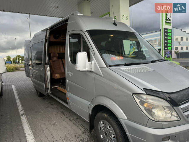 Серый Мерседес Sprinter, объемом двигателя 2.14 л и пробегом 440 тыс. км за 18800 $, фото 1 на Automoto.ua