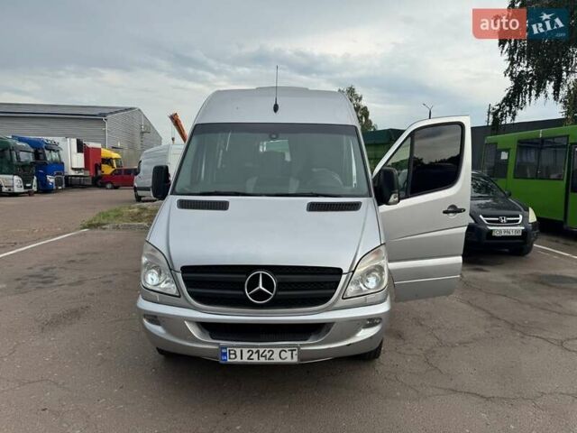 Серый Мерседес Sprinter, объемом двигателя 2.99 л и пробегом 779 тыс. км за 29500 $, фото 1 на Automoto.ua