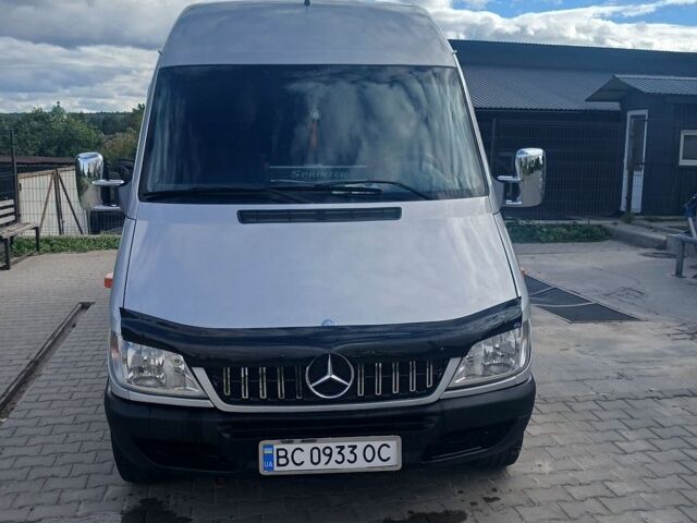 Сірий Мерседес Sprinter, об'ємом двигуна 2.7 л та пробігом 700 тис. км за 11200 $, фото 1 на Automoto.ua