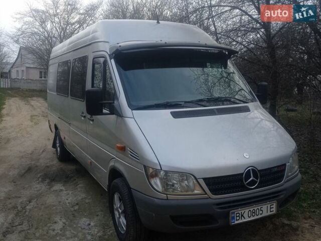 Серый Мерседес Sprinter, объемом двигателя 2.69 л и пробегом 25 тыс. км за 10500 $, фото 1 на Automoto.ua