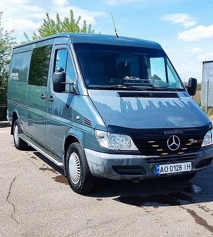 Серый Мерседес Sprinter, объемом двигателя 2.69 л и пробегом 470 тыс. км за 6300 $, фото 1 на Automoto.ua
