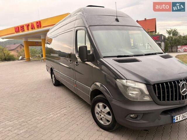 Серый Мерседес Sprinter, объемом двигателя 2.99 л и пробегом 500 тыс. км за 17862 $, фото 1 на Automoto.ua