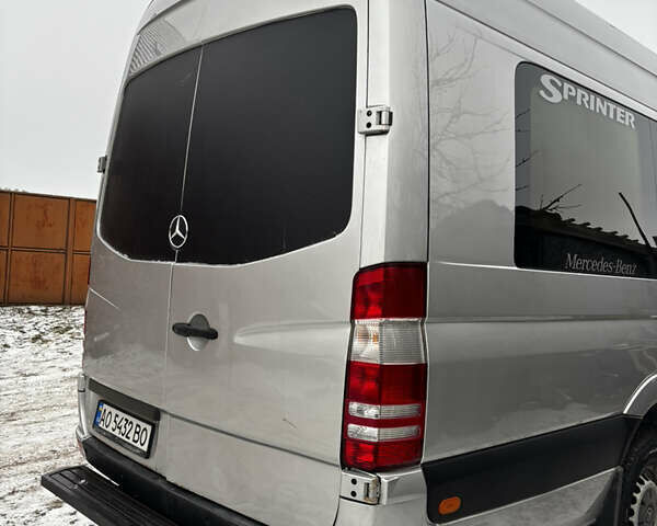 Сірий Мерседес Sprinter, об'ємом двигуна 2.69 л та пробігом 460 тис. км за 13000 $, фото 1 на Automoto.ua