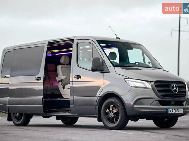 Серый Мерседес Sprinter, объемом двигателя 2.14 л и пробегом 604 тыс. км за 32500 $, фото 1 на Automoto.ua