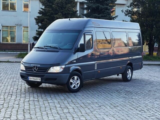 Серый Мерседес Sprinter, объемом двигателя 0.27 л и пробегом 350 тыс. км за 13500 $, фото 1 на Automoto.ua