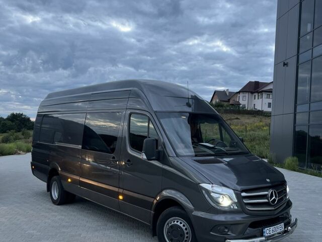 Серый Мерседес Sprinter, объемом двигателя 3 л и пробегом 500 тыс. км за 42451 $, фото 1 на Automoto.ua