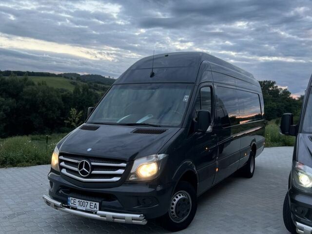 Серый Мерседес Sprinter, объемом двигателя 3 л и пробегом 500 тыс. км за 44809 $, фото 1 на Automoto.ua