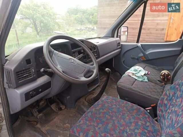 Серый Мерседес Sprinter, объемом двигателя 2.9 л и пробегом 380 тыс. км за 2500 $, фото 1 на Automoto.ua