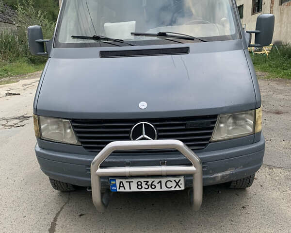 Серый Мерседес Sprinter, объемом двигателя 2.3 л и пробегом 1000 тыс. км за 2999 $, фото 1 на Automoto.ua