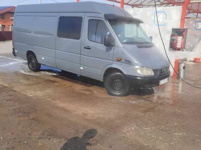 Серый Мерседес Sprinter, объемом двигателя 2.15 л и пробегом 370 тыс. км за 8500 $, фото 1 на Automoto.ua