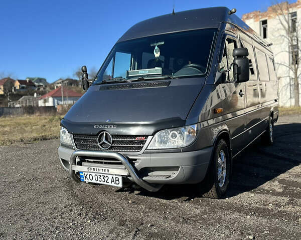 Серый Мерседес Sprinter, объемом двигателя 2.7 л и пробегом 600 тыс. км за 11500 $, фото 1 на Automoto.ua