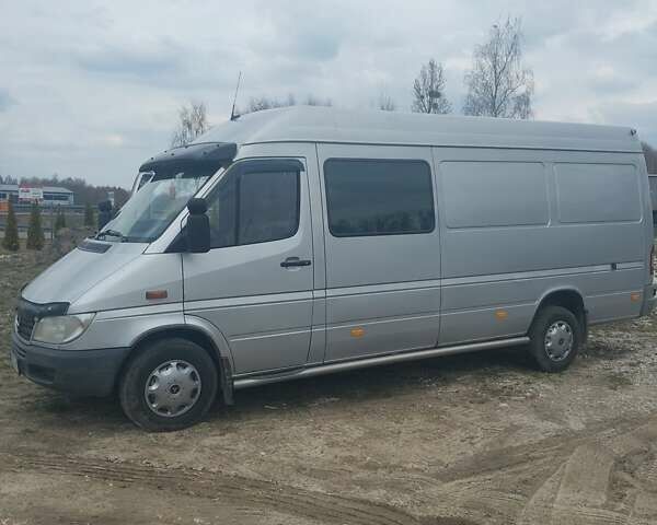Серый Мерседес Sprinter, объемом двигателя 2.7 л и пробегом 470 тыс. км за 8800 $, фото 1 на Automoto.ua