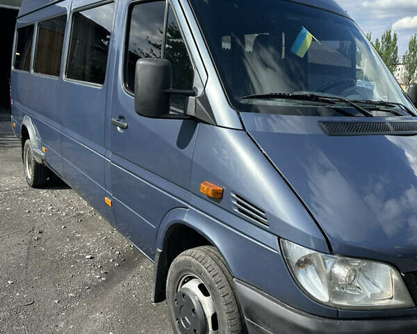 Сірий Мерседес Sprinter, об'ємом двигуна 2.69 л та пробігом 300 тис. км за 17000 $, фото 1 на Automoto.ua