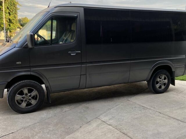 Серый Мерседес Sprinter, объемом двигателя 2.69 л и пробегом 480 тыс. км за 10300 $, фото 1 на Automoto.ua