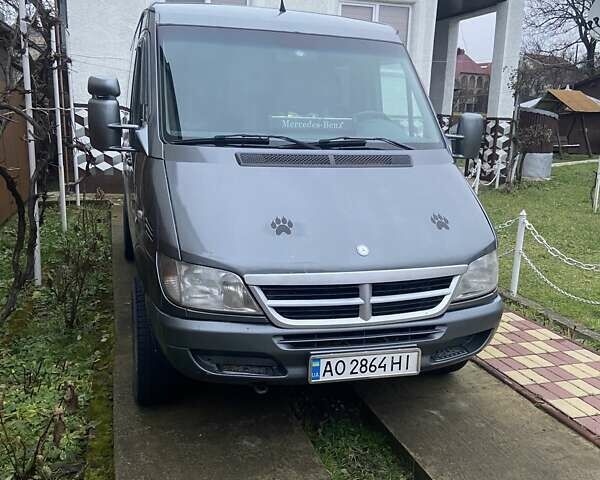 Серый Мерседес Sprinter, объемом двигателя 2.7 л и пробегом 480 тыс. км за 10500 $, фото 1 на Automoto.ua
