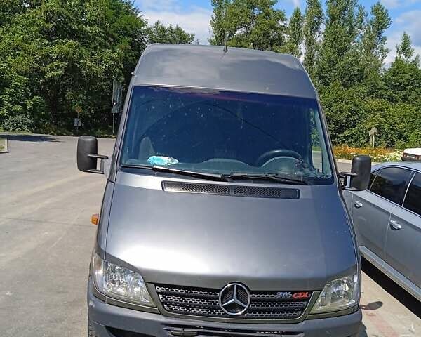 Серый Мерседес Sprinter, объемом двигателя 2.7 л и пробегом 131 тыс. км за 10000 $, фото 1 на Automoto.ua
