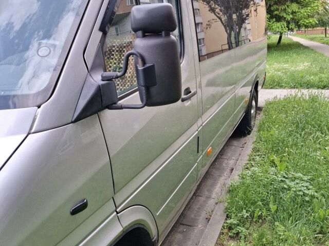 Сірий Мерседес Sprinter, об'ємом двигуна 2.7 л та пробігом 830 тис. км за 11200 $, фото 1 на Automoto.ua