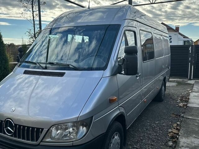 Серый Мерседес Sprinter, объемом двигателя 2.15 л и пробегом 770 тыс. км за 13500 $, фото 1 на Automoto.ua