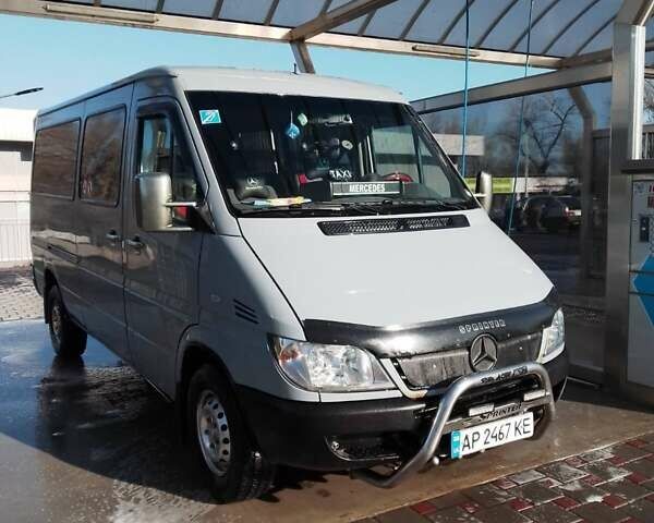 Серый Мерседес Sprinter, объемом двигателя 2.15 л и пробегом 300 тыс. км за 8500 $, фото 1 на Automoto.ua
